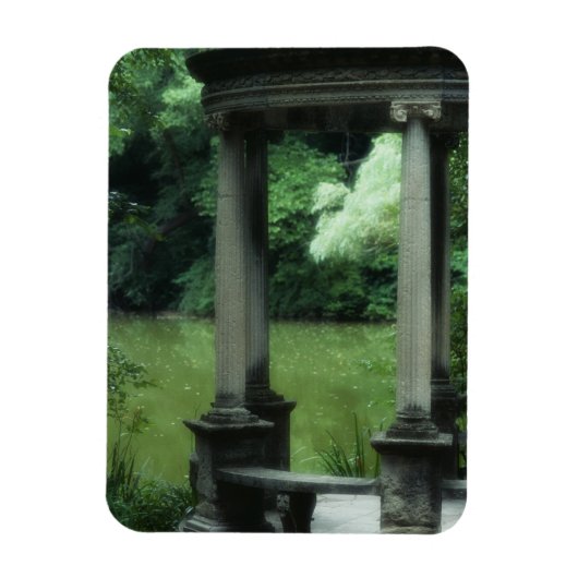 Tempel van de liefde bij de oude Westbury Gardens Magneet (Verticaal)