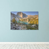 Temple Crag en Second Lake Canvas Afdruk (Insitu (Houten vloer))