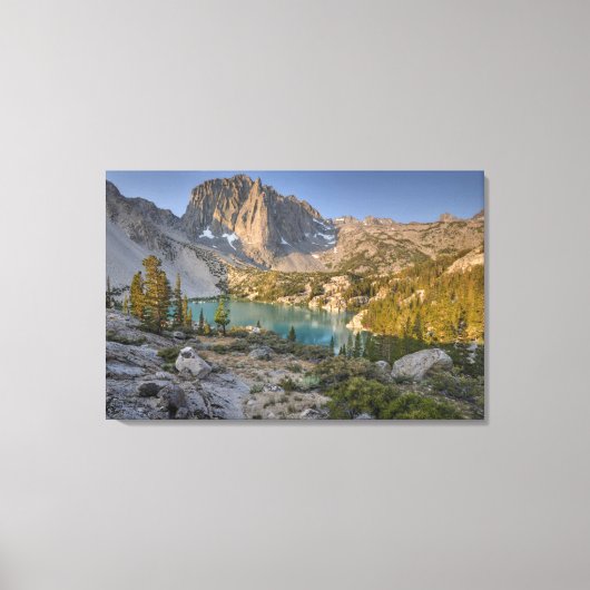 Temple Crag en Second Lake Canvas Afdruk (Voorkant)
