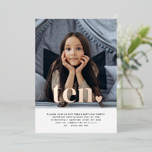 Ten Heart Foto Verjaardag Roos Goud Folie Uitnodiging (Staand Voorkant)