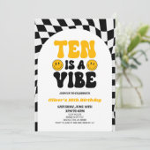 Ten is een vibe retro eerste 10e verjaardagsfeest kaart (Staand voorkant)