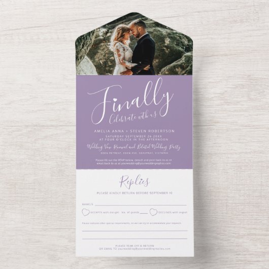 Ten slotte vieren trouwfeesten partijfoto paars all in one uitnodiging (Binnen)