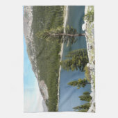 Tenaya Lake in het Nationaal Park Yosemite Theedoek (Verticaal)