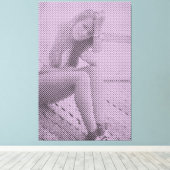Tender Black & Lila Halftone Effect Sitting Girl Canvas Afdruk (Insitu (Houten vloer))