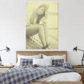 Tender Black & Yellow Halftone Effect Sitting Girl Canvas Afdruk (Insitu (Slaapkamer))
