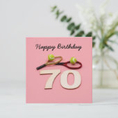 Tennis 70e verjaardag met bal en racket op roze (Staand voorkant)