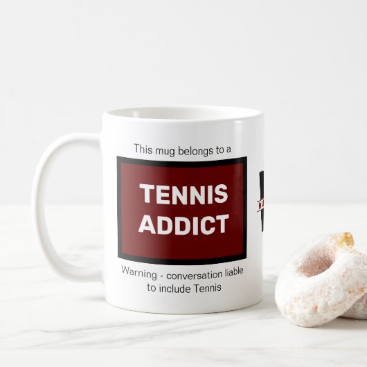 Tennis Addict Voeg Jouw naam Monogram Initiaal toe Koffiemok (Met donut)