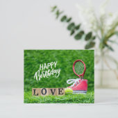 Tennis bal met Happy Birthday uit liefde Briefkaart (Staand voorkant)