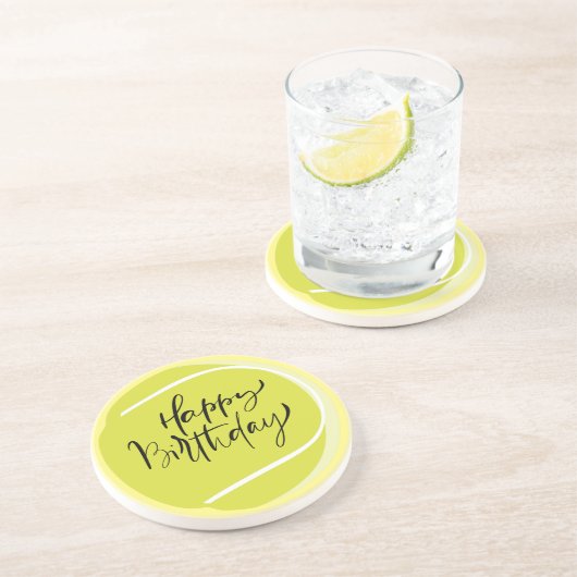 Tennis bal op gele Happy Birthday Zandsteen Onderzetter (Zijkant)