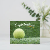 Tennis ball feliciteert groen briefkaart (Staand voorkant)