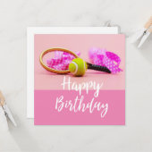 Tennis ball met racket op roze verjaardag kaart (Voorkant / Achterkant in situ)