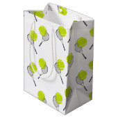 Tennis Ball & Racket Racquet Patroon Medium Cadeauzakje (Achterkant Gekanteld)