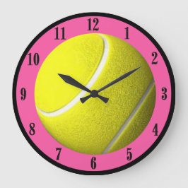 Tennis Ball Wall Clock Pink Court zwarte cijfers Grote Klok
