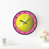 Tennis Ball Wall Clock Pink Court zwarte cijfers Grote Klok (Huis)