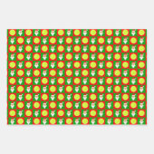 Tennis Balls en Santa Red en Green Kerstmis Inpakpapier Vel (Voorkant)