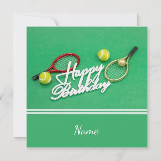 Tennis Birthday-kaart met racket en bal op groen Kaart (Voorkant)