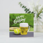 Tennis Birthday met bier- en kogelracket op groen (Staand voorkant)