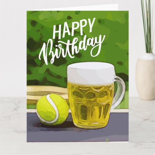 Tennis Birthday met bier- en kogelracket op groen Kaart (Voorkant)