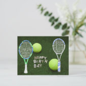 Tennis Birthday met tennisballen is groen Briefkaart (Staand voorkant)