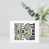 Tennis captain overwerkt en onderbetaald briefkaart (Staand voorkant)