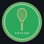 Tennis Chique Groen Goud Aangepaste Naam Ronde Sticker<br><div class="desc">Sluit je enveloppen in stijl af met deze groene en gouden gepersonaliseerde stickers met gouden tennisracket en tennisballen. Coördineert met het Tennis Chic Party collectie van Parcel Studios.</div>