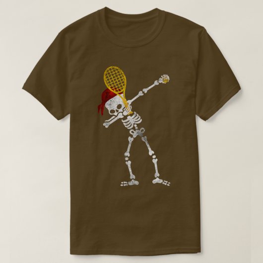 Tennis Dabbing Skeleton Pirate Skeleton Spuit Te T-shirt (Design voorkant)