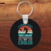 Tennis Dad Retro Sunset Sleutelhanger (Voorkant)