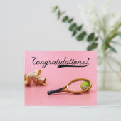 Tennis Gefeliciteerd met bal en rackets Kaart (Staand voorkant)