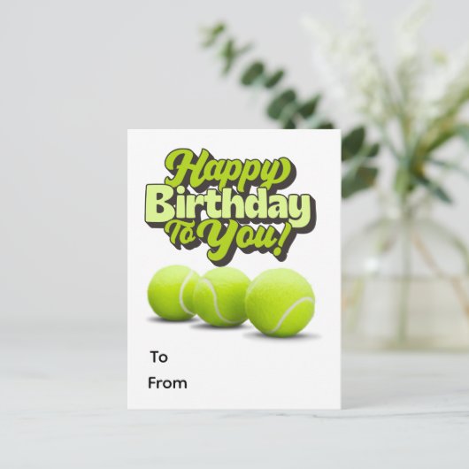 Tennis Gefeliciteerd verjaardag met tennisbal  Briefkaart (Staand voorkant)