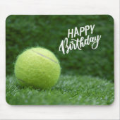 Tennis Happy Birthday met bal op groen gras Muismat (Voorkant)