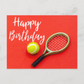 Tennis Happy Birthday met racket en bal op rood Briefkaart (Voorkant)