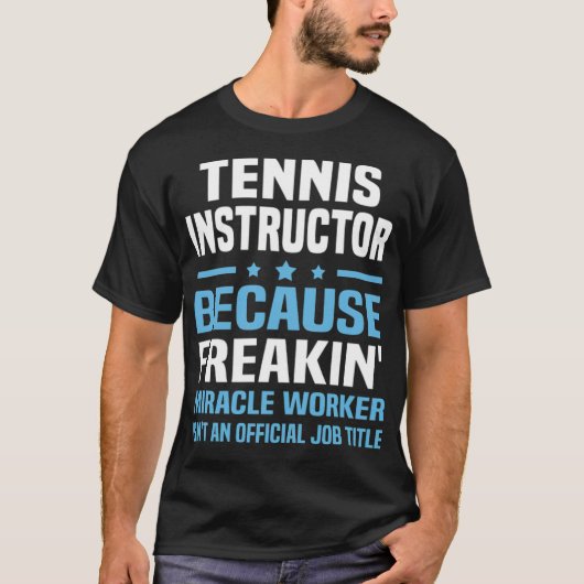 Tennis Instructor cup butterflies T-shirt (Voorkant)