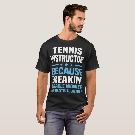 Tennis Instructor cup butterflies T-shirt (Voorkant volledig)