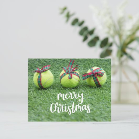 Tennis Kerstmis met Tennis ball en cadeaus Postca Briefkaart (Staand voorkant)
