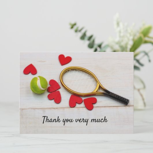 Tennis met racket, dank je wel heel veel speler bedankkaart (Staand voorkant)