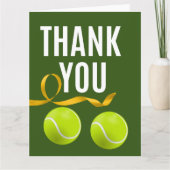 Tennis met racket en ballen met groen gras bedankt (Voorkant)