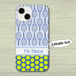 Tennis patroon aangepaste naam blauw iPhone 14 hoesje<br><div class="desc">Dit tennisontwerp maakt gebruik van tennisballen creëer met een helder polkadotpatroon en er is nog een ander patroon met tennisrackets. Een witte streep geeft ruimte voor personalisatie met een naam of andere tekst. Achtergrond: twee tinten blauw.</div>