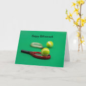 Tennis Pensioen met racket en bal op groen Kaart (Gele Bloem)