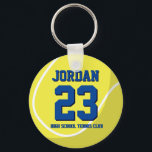 Tennis Player Number School Sports Team Sleutelhanger<br><div class="desc">Een perfecte pin voor sportfans,  sporters,  spelers,  trainers of aanvoerders van het tennisteam. Je kunt de formulering aanpassen aan elke evenement met dit sportthema,  of het nu gaat om verjaardagen,  kampioenschappen of winnende feestdagen.</div>