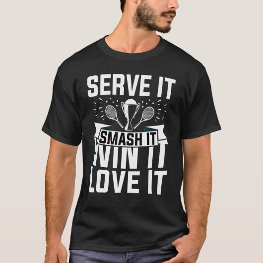 Tennis Player serveert IT-Smash die het wint van z T-shirt (Voorkant)