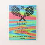 Tennis Promposal Colorful Holographic Monogram Legpuzzel<br><div class="desc">Ontworpen voor mensen die van een tennisthema houden. Uniek ontwerp van het voorstel dat met uw eigen namen en tekstberichten wordt aangepast. Moderne icoon van twee tennisrackets en een tennisbal. "Ik zou een aas scoren als je mijn dubbele partner voor prom zou zijn" Fun way om iemand te vragen naar...</div>