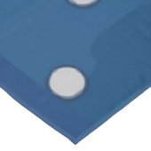 Tennis racket & ball on white polka punts blue tafelkleed (Gekanteld)