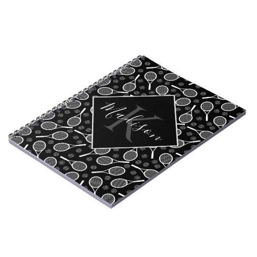 Tennis Racket Ball Pattern Initiaal & Name Monogra Notitieboek (Linkerzijde)
