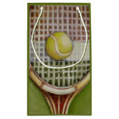Tennis Racket met Ball Laying over Court Klein Cadeauzakje (Achterkant)