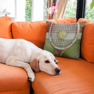 Tennis Racket met Ball Laying over Court Kussen