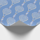 Tennis racket op blauwe achtergrond cadeaupapier (Hoek)