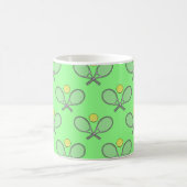 Tennis Seamless Pattern - Racket and Ball on Green Koffiemok (Center)