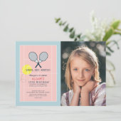 Tennisbaan Racquet Roze Meisje Foto Verjaardag Kaart (Staand voorkant)