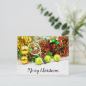 Tennisbal en racket met kerstversiering briefkaart (Staand voorkant)