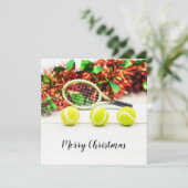 Tennisbal en racket met kerstversiering kaart (Staand voorkant)